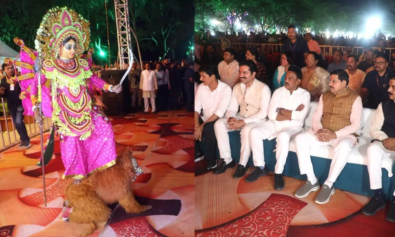 मुख्यमंत्री डॉ. मोहन यादव लालबाग में चल रहे मालवा उत्सव में हुये शामिल, लोक कलाकारों का बढ़ाया हौसला मुख्यमंत्री डॉ. मोहन यादव लालबाग में चल रहे मालवा उत्सव में हुये शामिल, लोक कलाकारों का बढ़ाया हौसला