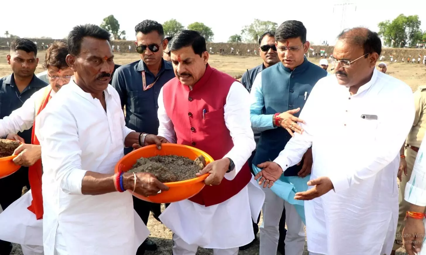 अहिल्या माता ने सुशासन से जन-कल्याण का मार्ग प्रशस्त किया- मुख्यमंत्री डॉ. मोहन यादव, सीएम ने कनाड़िया में जल संरक्षण की दिलाई शपथ अहिल्या माता ने सुशासन से जन-कल्याण का मार्ग प्रशस्त किया- मुख्यमंत्री डॉ. मोहन यादव, सीएम ने कनाड़िया में जल संरक्षण की दिलाई शपथ