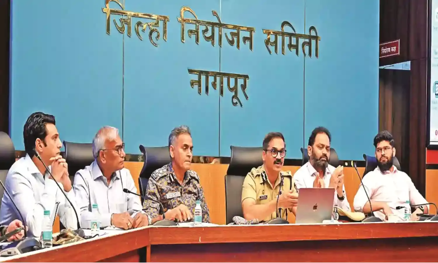 अफवाहों पर न करें भरोसा, हर कदम पर प्रशासन की है नजर - ड्रोन उड़ाने की अनुमति लेना आवश्यक