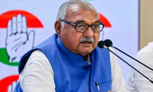 हरियाणा के पूर्व CM भूपेंद्र सिंह हुड्डा की केंद्र सरकार से अपील, संसद का विशेष सत्र बुलाने पर दिया जोर हरियाणा के पूर्व CM भूपेंद्र सिंह हुड्डा की केंद्र सरकार से अपील, संसद का विशेष सत्र बुलाने पर दिया जोर