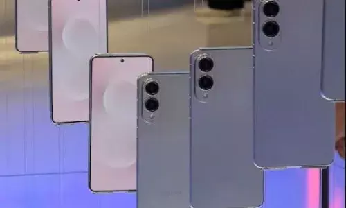 सैमसंग आगामी मंगलवार को लॉन्च करने वाला है उनका अब तक का सबसे पतला स्मार्टफोन, कंपनी की ओर से दिया गया अल्ट्रा-स्लिम डिजाइन से मेल खाने वाला ग्लास