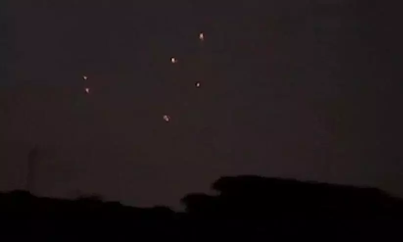 सीजफायर के बाद भी जम्मू के सांबा में दिखे ड्रोन, एयर डिफेंस ने मार गिराया, पंजाब के होशियारपुर में सुनाई दिए धमाके सीजफायर के बाद भी जम्मू के सांबा में दिखे ड्रोन, एयर डिफेंस ने मार गिराया, पंजाब के होशियारपुर में सुनाई दिए धमाके