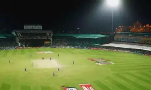 फिर स्टेडियमों को मिली बम से उड़ाने की धमकी, इस बार इंदौर के होलकर और सवाई मानसिंह को प्राप्त हुआ ई-मेल फिर स्टेडियमों को मिली बम से उड़ाने की धमकी, इस बार इंदौर के होलकर और सवाई मानसिंह को प्राप्त हुआ ई-मेल