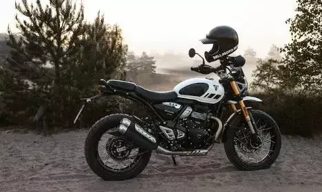 Triumph ने भारत में लॉन्च की अपनी Scrambler 400 XC, 398CC की लिक्विड कूल्ड इंजन के साथ आती है ये धांसू मशीन, जाने क्या है कीमत Triumph ने भारत में लॉन्च की अपनी Scrambler 400 XC, 398CC की लिक्विड कूल्ड इंजन के साथ आती है ये धांसू मशीन, जाने क्या है कीमत