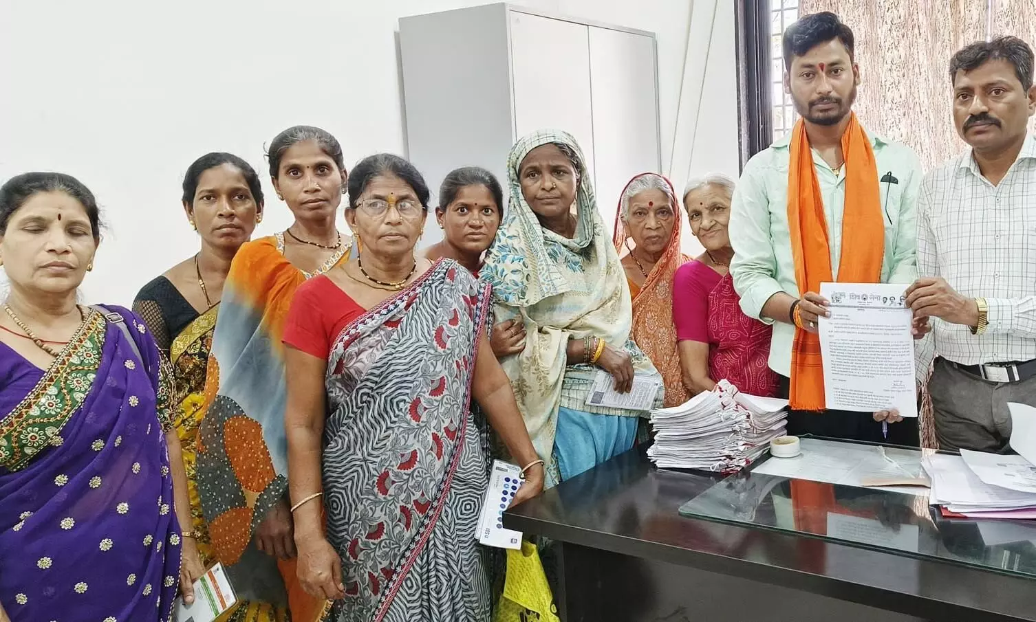 सात माह से बुजुर्गों, निराधारों को नहीं मिला अनुदान, 19 को आंदोलन का ऐलान सात माह से बुजुर्गों, निराधारों को नहीं मिला अनुदान, 19 को आंदोलन का ऐलान