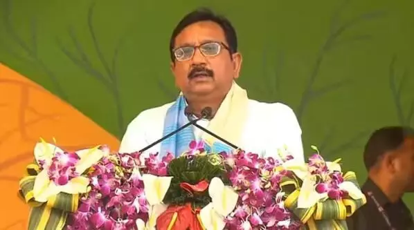 CM मोहन यादव के मंत्री विजय शाह की बढ़ी मुश्किलें, BJP ने कर्नल सोफिया कुरैशी पर आपत्तजिन टिप्पणी के मामले में लिया ये एक्शन CM मोहन यादव के मंत्री विजय शाह की बढ़ी मुश्किलें, BJP ने कर्नल सोफिया कुरैशी पर आपत्तजिन टिप्पणी के मामले में लिया ये एक्शन