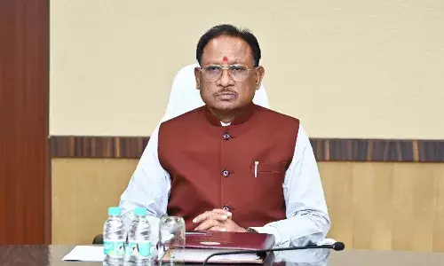पर्यावरण संरक्षण की दिशा में महत्वपूर्ण पहल: मुख्यमंत्री और केंद्रीय कृषि मंत्री ने नवा रायपुर में किया नारियल पौधे का रोपण