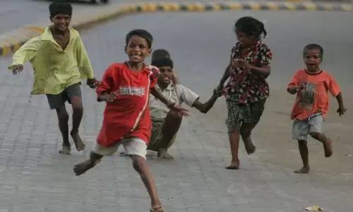 सड़कों पर रहने वाले बच्चों के पुनर्वसन के लिए मोबाइल वैन, लागू होगी योजना