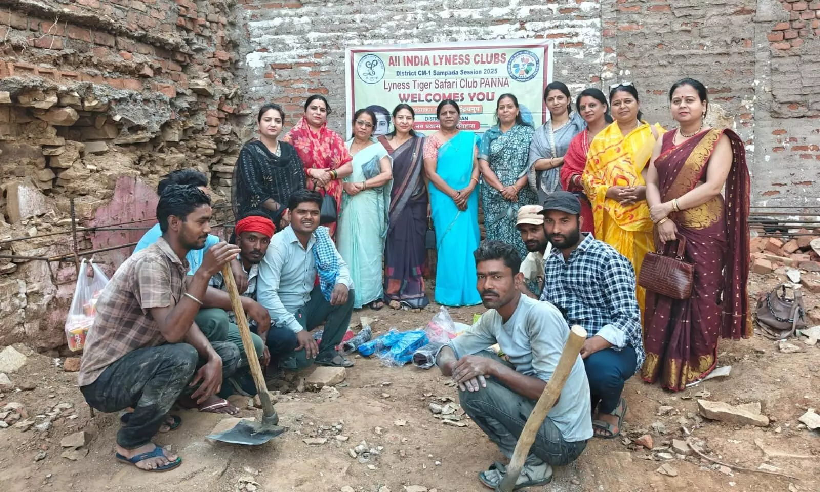 लाइनस टाइगर सफारी क्लब ने मनाया मजदूर दिवस पखवाडा लाइनस टाइगर सफारी क्लब ने मनाया मजदूर दिवस पखवाडा