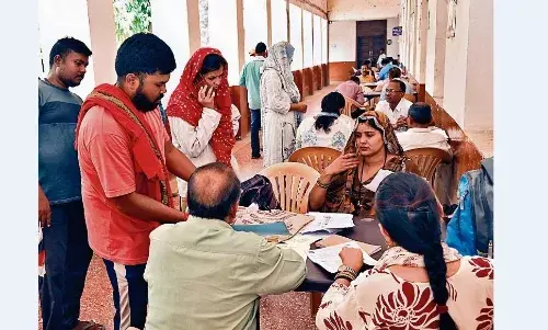 बेटे का आरोप, पिता ने बनवाया फर्जी राशन कार्ड