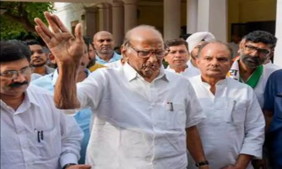शरद पवार के बयान पर पार्टी पदाधिकारियों ने अपने भविष्य को लेकर जताई चिंता शरद पवार के बयान पर पार्टी पदाधिकारियों ने अपने भविष्य को लेकर जताई चिंता