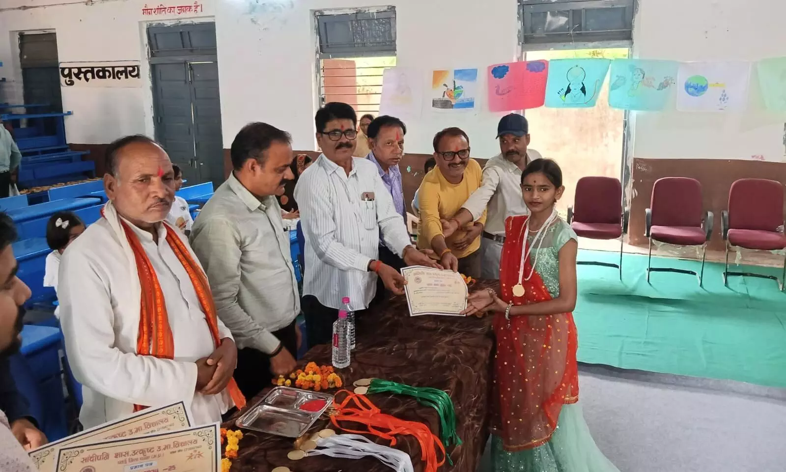 बच्चों की रचनात्मक और अंतर्मुखी प्रतिभाओं को मिला समर कैंप से बल, संदीपनी उत्कृष्ट उच्च माध्यमिक विद्यालय में संपन्न हुआ समर कैंप बच्चों की रचनात्मक और अंतर्मुखी प्रतिभाओं को मिला समर कैंप से बल, संदीपनी उत्कृष्ट उच्च माध्यमिक विद्यालय में संपन्न हुआ समर कैंप