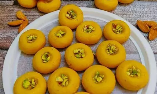 न घी न मावा न चाशनी, मिनटों में बनाएं मैंगो रसकदम लड्डू मिठाई, 1 बार खाएंगे तो बार-बार बनाएंगे