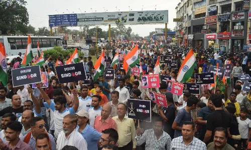 ऑपरेशन सिंदूर की सफलता पर निकली तिरंगा यात्रा, खूब गूंजे देशभक्ति के नारे ऑपरेशन सिंदूर की सफलता पर निकली तिरंगा यात्रा, खूब गूंजे देशभक्ति के नारे
