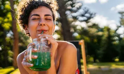 गर्मी में अपने आपको बचाना चाहते हैं लू से, तो इन चीजों को खाना कर दें शुरू, बचा रहेगा शरीर गर्मी में अपने आपको बचाना चाहते हैं लू से, तो इन चीजों को खाना कर दें शुरू, बचा रहेगा शरीर