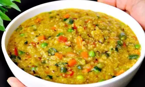 गर्मी में नहीं समझ आ रहा है कि क्या खाएं और बनाएं, तो ना हों परेशान, मसाला दलिया की इस रेसिपी को करें ट्राई, टेस्टी और हेल्दी का परफैक्ट कॉम्बो