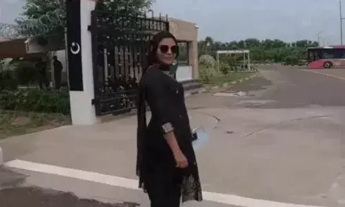 पाकिस्तानी खूफिया अधिकारियों के साथ थे गहरे संबंध, तीन बार जा चुकी थी पाकिस्तान..यूट्यूबर ज्योति हुई अरेस्ट, PAK के लिए जासूसी करने का है आरोप