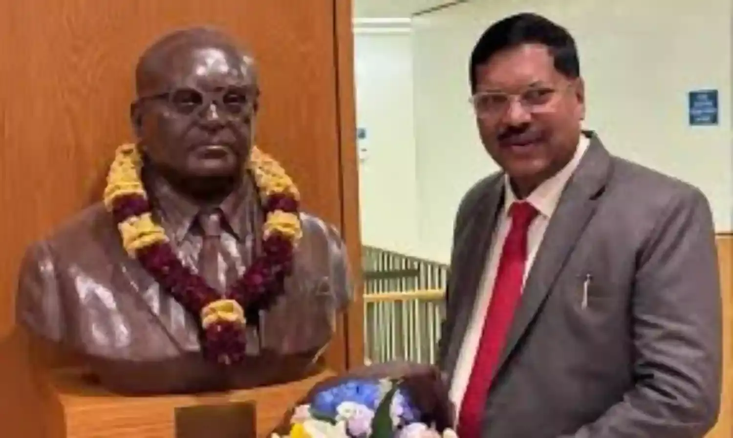 चीफ जस्टिस भूषण गवई ने चैत्यभूमि में वरिष्ठ अधिकारियों के नहीं पहुंचने पर नाराजगी जताई