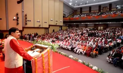 कर्मयोगी हैं प्रदेश के कर्मचारी, उनकी कर्तव्य निष्ठा से ही देश के अग्रणी राज्यों में शामिल है हमारा प्रदेश - मुख्यमंत्री डॉ. यादव कर्मयोगी हैं प्रदेश के कर्मचारी, उनकी कर्तव्य निष्ठा से ही देश के अग्रणी राज्यों में शामिल है हमारा प्रदेश - मुख्यमंत्री डॉ. यादव