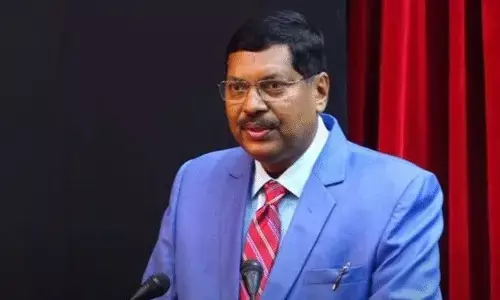 प्रोटोकॉल के ब्रेक होने से भड़के CJI बीआर गवई, कहा - मैं CJI बनकर पहली बार आया, लेकिन... प्रोटोकॉल के ब्रेक होने से भड़के CJI बीआर गवई, कहा - मैं CJI बनकर पहली बार आया, लेकिन...