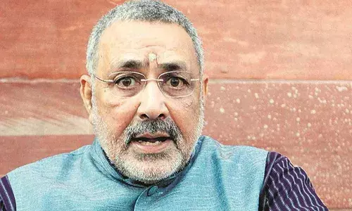 पाक पर जमकर बरसे केंद्रीय मंत्री गिरीराज सिंह, पाकिस्तान को वैश्विक स्तर पर बताया मान्यता प्राप्त आंतकवादी देश