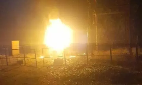 वॉटर फिल्टर प्लांट के ट्रांसफार्मर में लगी आग, आधे शहर को नहीं बंटा पानी, परेशान हुए लोग वॉटर फिल्टर प्लांट के ट्रांसफार्मर में लगी आग, आधे शहर को नहीं बंटा पानी, परेशान हुए लोग