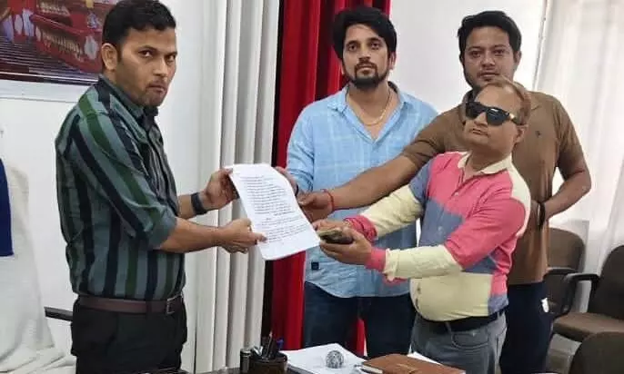 जुगल किशोर लोक निर्माण के पहले मंदिर की जमीन को अतिक्रमण मुक्त करावाये जाने की मांग जुगल किशोर लोक निर्माण के पहले मंदिर की जमीन को अतिक्रमण मुक्त करावाये जाने की मांग