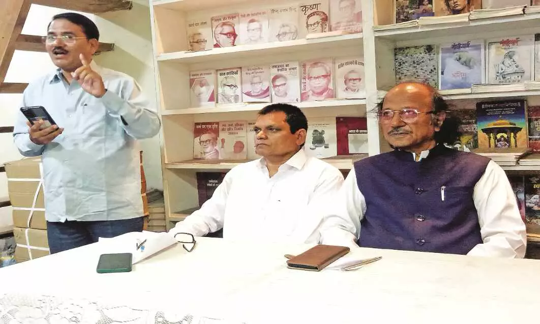 कवियों ने सामाजिक सद्भाव का दिया संदेश, अनुभव व्यक्त करने का था खास मौका कवियों ने सामाजिक सद्भाव का दिया संदेश, अनुभव व्यक्त करने का था खास मौका