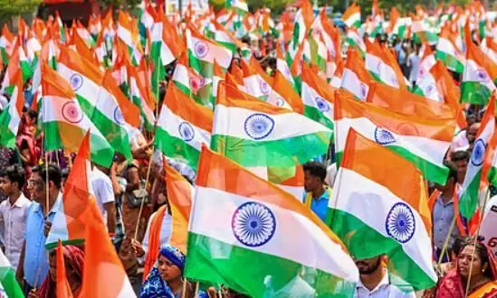 पश्चिम बंगाल के अलग-अलग जगहों पर निकाली गई तिरंगा यात्रा, बीजेपी नेताओं ने सीएम ममता को जमकर घेरा पश्चिम बंगाल के अलग-अलग जगहों पर निकाली गई तिरंगा यात्रा, बीजेपी नेताओं ने सीएम ममता को जमकर घेरा