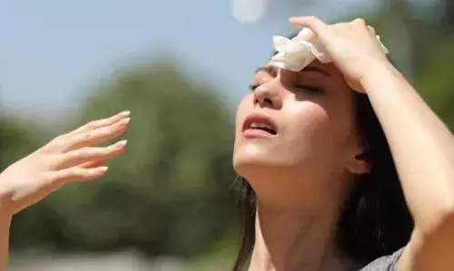 भीषण गर्मी में हीटस्ट्रोक का बढ़ सकता है खतरा, ऐसे रखें अपना और अपनों का खास ख्याल, आएगा बहुत काम