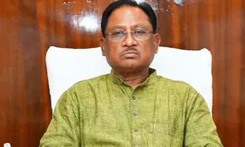 महुआ पेड़ की छांव में सुशासन की चौपाल: चुकतीपानी में मुख्यमंत्री का अचानक दौरा, बैगा समुदाय ने जताया आत्मीय स्वागत