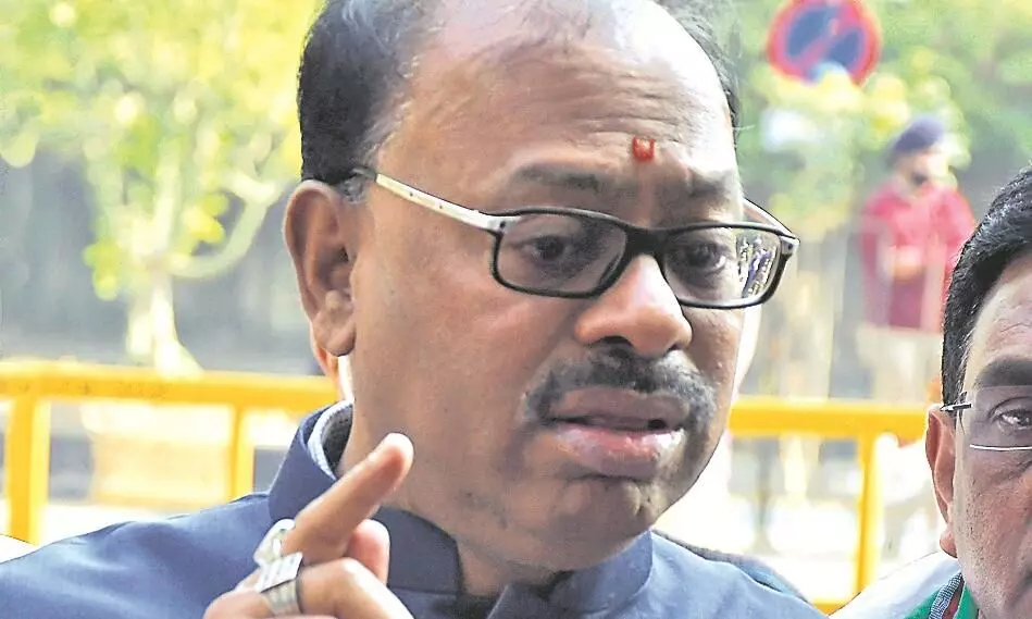 सुरक्षा के लिए कुछ बातें गोपनीय रखी जाती है - बावनकुले सुरक्षा के लिए कुछ बातें गोपनीय रखी जाती है - बावनकुले