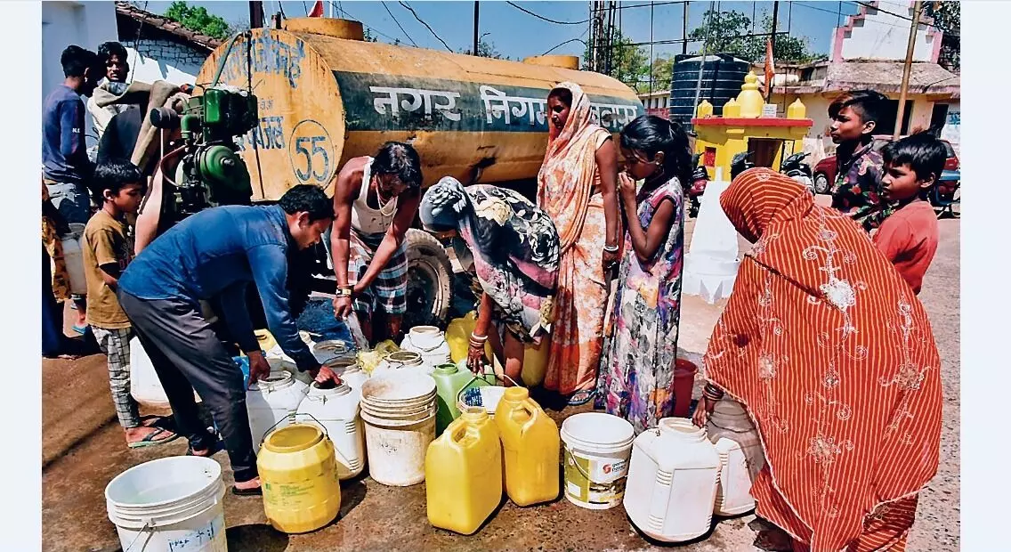 भीषण गर्मी में आधे शहर में छाया जलसंकट भीषण गर्मी में आधे शहर में छाया जलसंकट