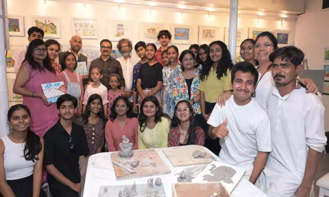 अलग एंगल आर्ट लैब का तीन दिवसीय महोत्सव, डॉ. रविंद्र सिंघल ने मुख्य रहे अतिथी अलग एंगल आर्ट लैब का तीन दिवसीय महोत्सव, डॉ. रविंद्र सिंघल ने मुख्य रहे अतिथी