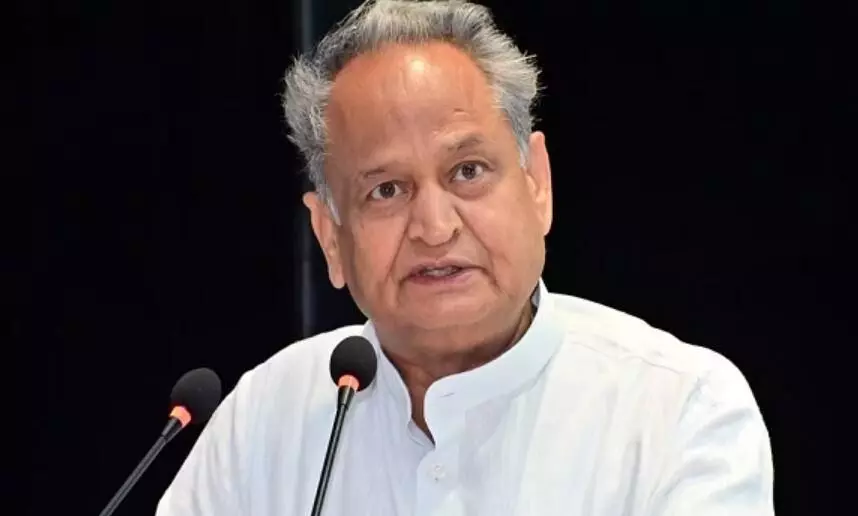 पीएम मोदी के राजस्थान दौर पर पर अशोक गहलोत ने उठाया सवाल, कहा- अधिकारी केवल प्रधानमंत्री की यात्रा को सफल दिखाने में लगे पीएम मोदी के राजस्थान दौर पर पर अशोक गहलोत ने उठाया सवाल, कहा- अधिकारी केवल प्रधानमंत्री की यात्रा को सफल दिखाने में लगे