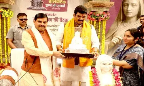 मुख्यमंत्री डॉ. यादव का गेहूँ के रिकार्ड उपार्जन पर खाद्य मंत्री ने किया अभिनंदन