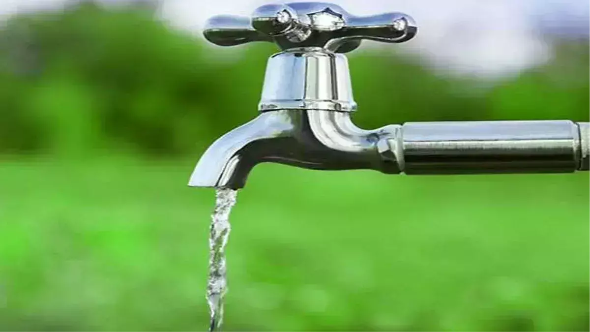 हिंगोली में 8 दिनों से जलापूर्ति बंद, बिजली के पोल टूटने से गहराया संकट