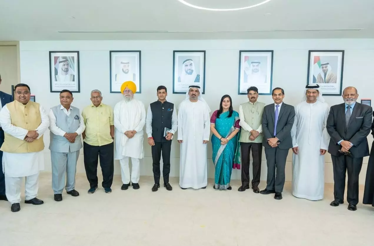 अबु धाबी पहुंचा श्रीकांत शिंदे के नेतृत्व वाला पहला डेलिगेशन, मुस्लिम देश में ऑपरेशन सिंदूर से लेकर आतंकवाद पर खोली पाक की पोल अबु धाबी पहुंचा श्रीकांत शिंदे के नेतृत्व वाला पहला डेलिगेशन, मुस्लिम देश में ऑपरेशन सिंदूर से लेकर आतंकवाद पर खोली पाक की पोल