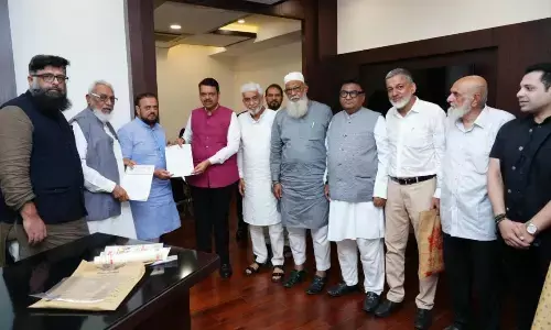 सपा विधायक अबू आजमी ने CM फडणवीस को सौंपा ज्ञापन, शांतिपूर्ण समाधान की मांग सपा विधायक अबू आजमी ने CM फडणवीस को सौंपा ज्ञापन, शांतिपूर्ण समाधान की मांग