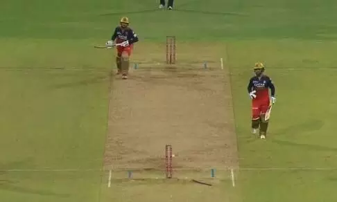गलतफहमी का शिकार हुए रजत पाटीदार, रन लेने के चक्कर में हुए आउट, नतीजन RCB को झेलनी पड़ी करारी हार गलतफहमी का शिकार हुए रजत पाटीदार, रन लेने के चक्कर में हुए आउट, नतीजन RCB को झेलनी पड़ी करारी हार