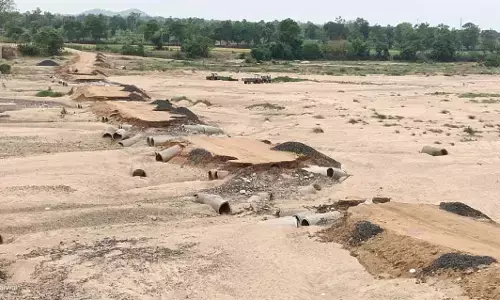 96 लाख रुपए की निधि मंजूर फिर भी नहीं शुरू हुआ पुल का निर्माण कार्य