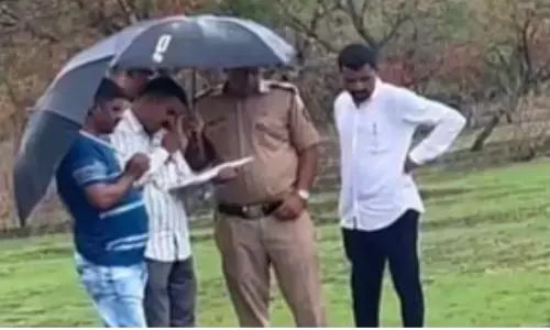 पवनचक्की निर्माण परियोजना स्थल पर चोरी का प्रयास रोकने सुरक्षा गार्ड ने चलाई गोली, एक की मौत पवनचक्की निर्माण परियोजना स्थल पर चोरी का प्रयास रोकने सुरक्षा गार्ड ने चलाई गोली, एक की मौत