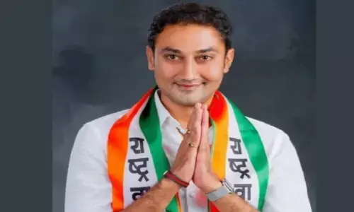 शरद गुट के विधायक संदीप क्षीरसागर ने लगाया अजित के समर्थन में बैनर, जल्द फैसला लेने की मांग