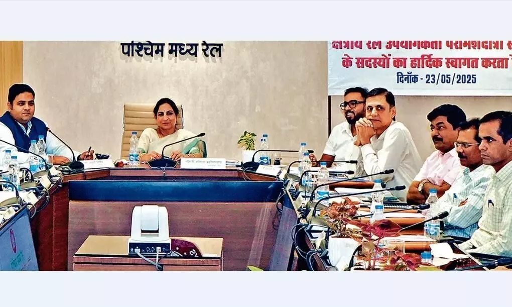 पमरे के 13 स्टेशनों को मिला ईट राइट स्टेशन का दर्जा, यात्री सुविधाएं भी बढ़ीं पमरे के 13 स्टेशनों को मिला ईट राइट स्टेशन का दर्जा, यात्री सुविधाएं भी बढ़ीं
