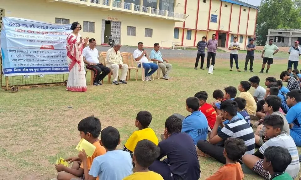 तनाव रहित शिक्षा, सहज शिक्षा विषय पर दी गई जानकारी तनाव रहित शिक्षा, सहज शिक्षा विषय पर दी गई जानकारी