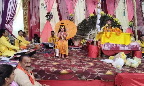 श्रीमद् भागवत कथा में श्री कृष्ण जन्म पर झूमे उठे श्रृद्धालु