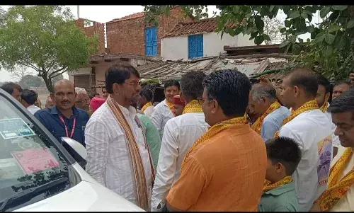 अल्प प्रवास पर सुनवानी पहुंचे पशुपालन मंत्री