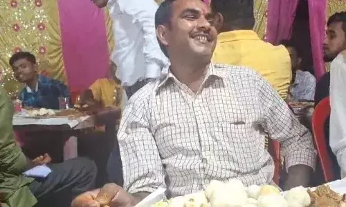 वेज-नॉनवेज सब तरह का खाना खाने के बाद भी 80 रसगुल्लों की पेट में थी जगह, देखकर लोग रह गए हैरान!
