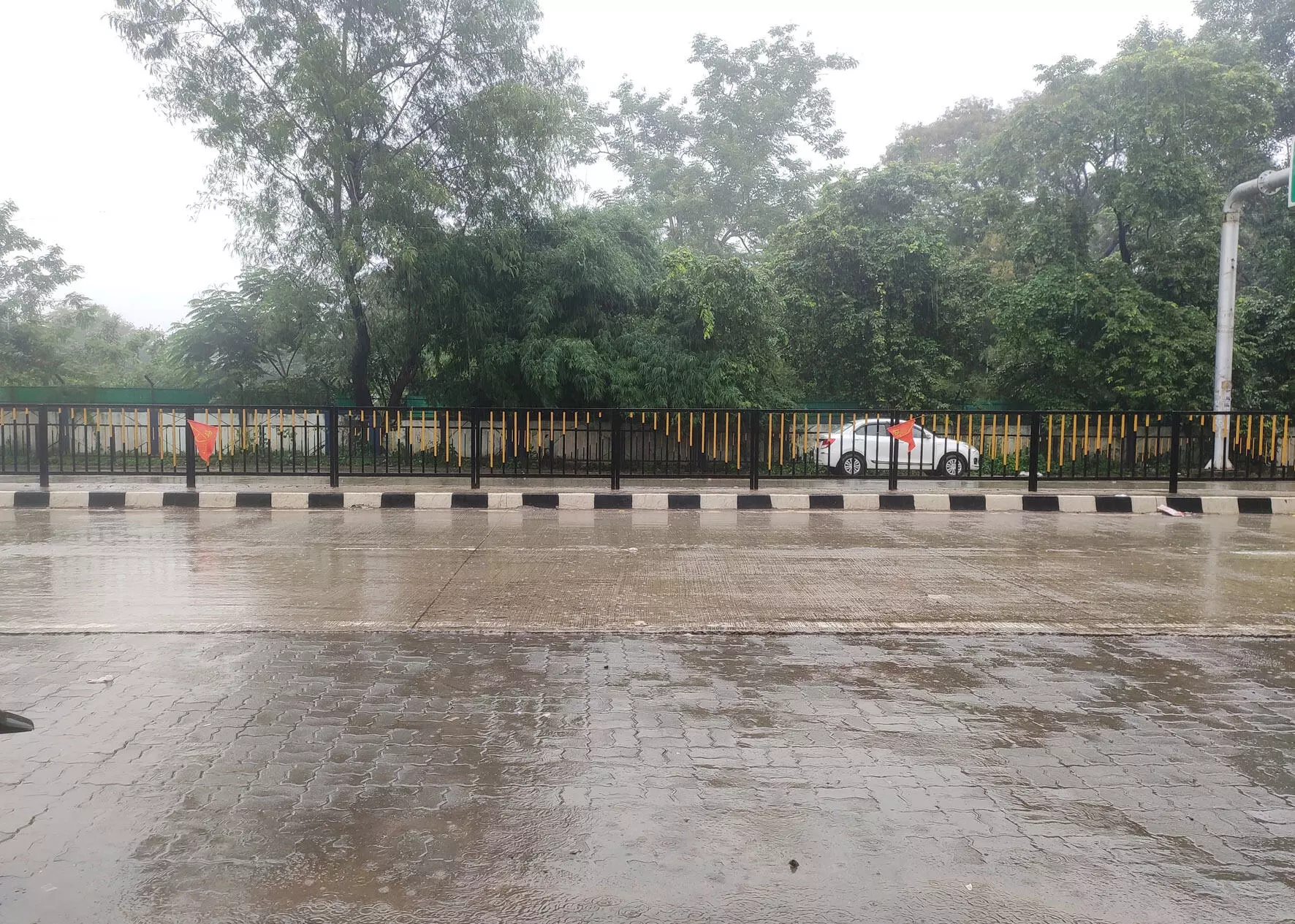 मानसून आने तक हो सकती है बेमौसम बारिश , उमस से रहेगी परेशानी मानसून आने तक हो सकती है बेमौसम बारिश , उमस से रहेगी परेशानी