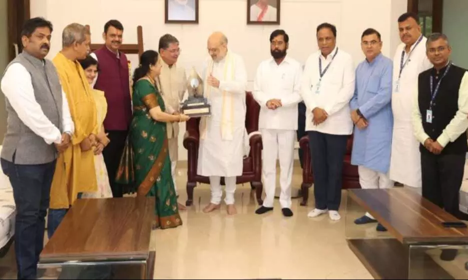 वीर सावरकर के गीत को मिला अमित शाह के हाथों राज्य सरकार का पुरस्कार वीर सावरकर के गीत को मिला अमित शाह के हाथों राज्य सरकार का पुरस्कार